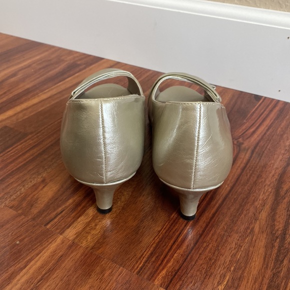 Champagne kitten heel - Picture 3 of 7